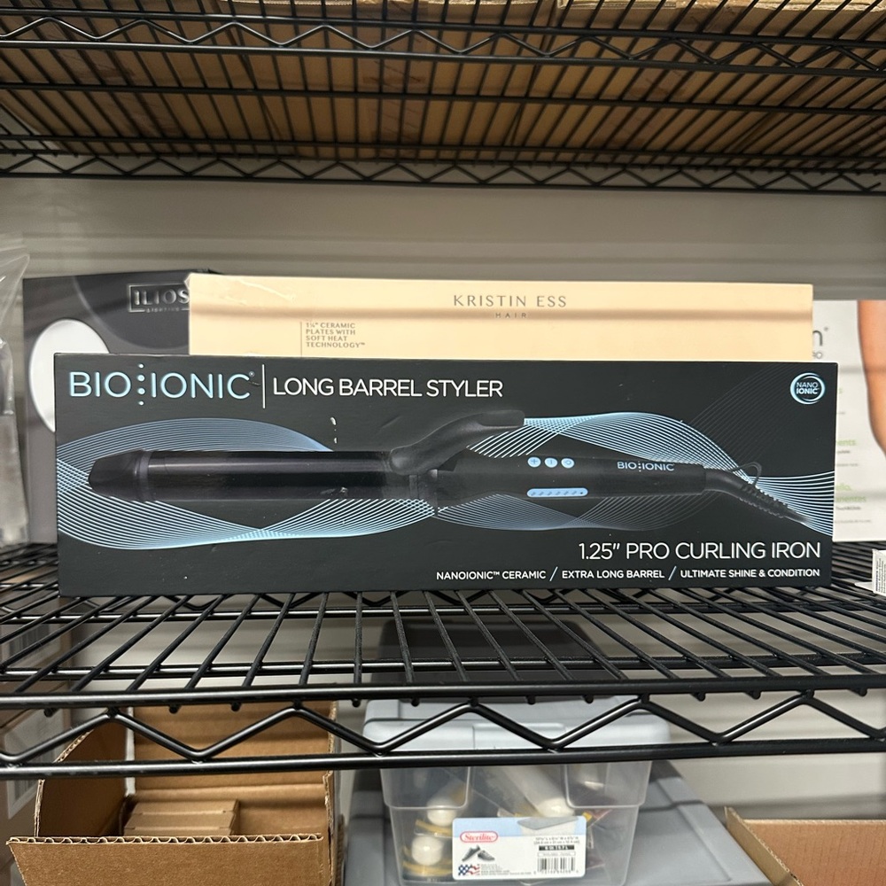 Bio Ionic Long Barrel Styler Curling Iron NWT